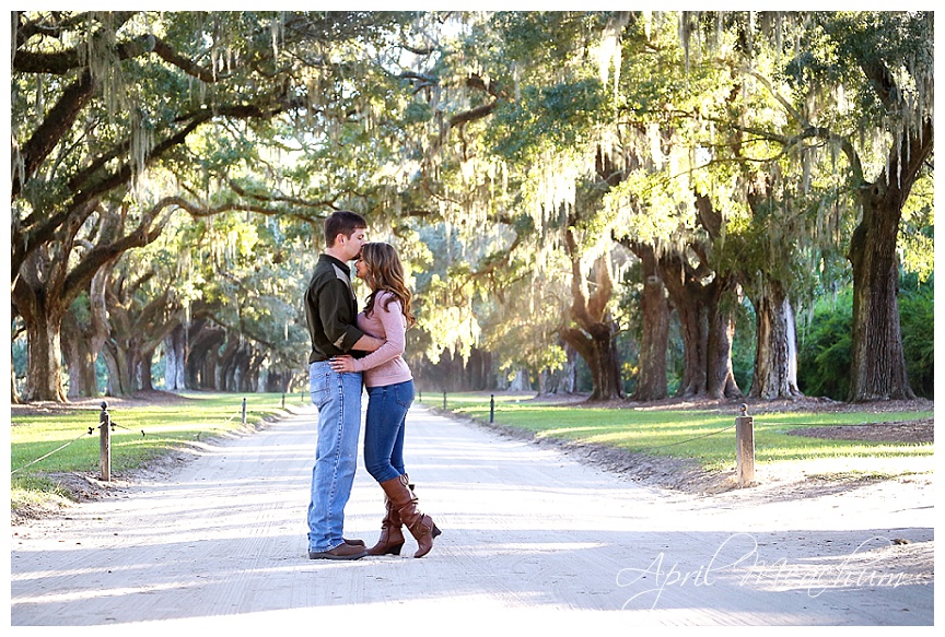 Boone_Hall_Plantation_Engagement_April_Meachum_0179.jpg