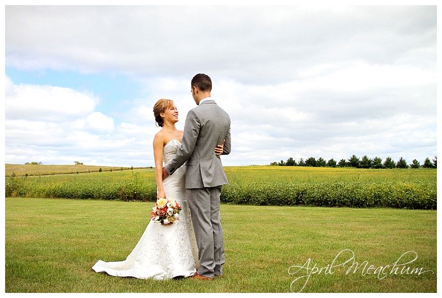 Wisconsin_Barn_Wedding_April_Meachum_0163.jpg