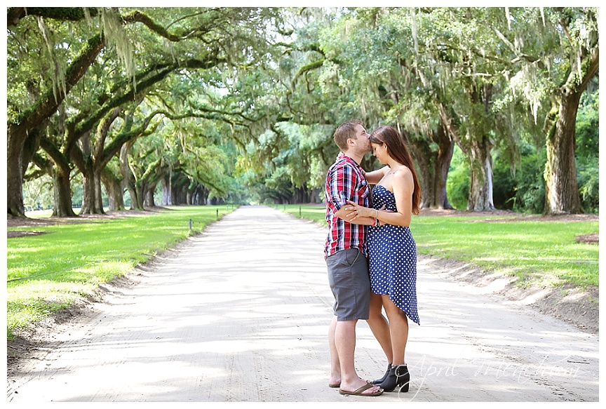 Boone_Hall_Plantation_Engagement_April_Meachum_0248.jpg