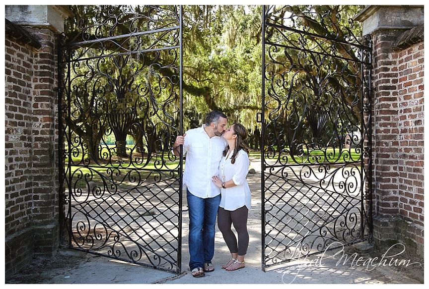 Boone_Hall_Plantation_Engagement_Photography_April_Meachum_0296.jpg