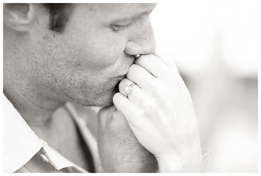 Folly_Beach_Engagement_Photography_April_Meachum_0113.jpg