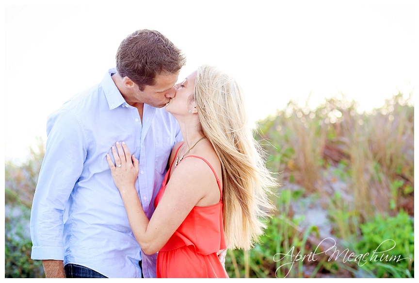 Folly_Beach_Engagement_Photography_April_Meachum_0120.jpg