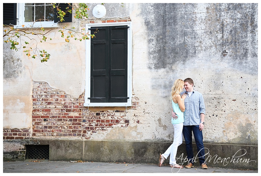 Engagement_Downtown_Charleston_Wedding_Photographer_April_Meachum_0417.jpg