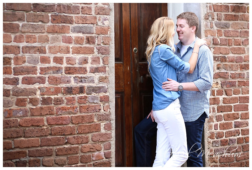 Engagement_Downtown_Charleston_Wedding_Photographer_April_Meachum_0424.jpg