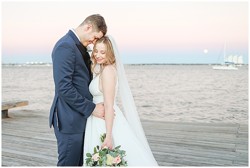 Downtown_Charleston_Wedding_Photographer_April_Meachum_0405.jpg