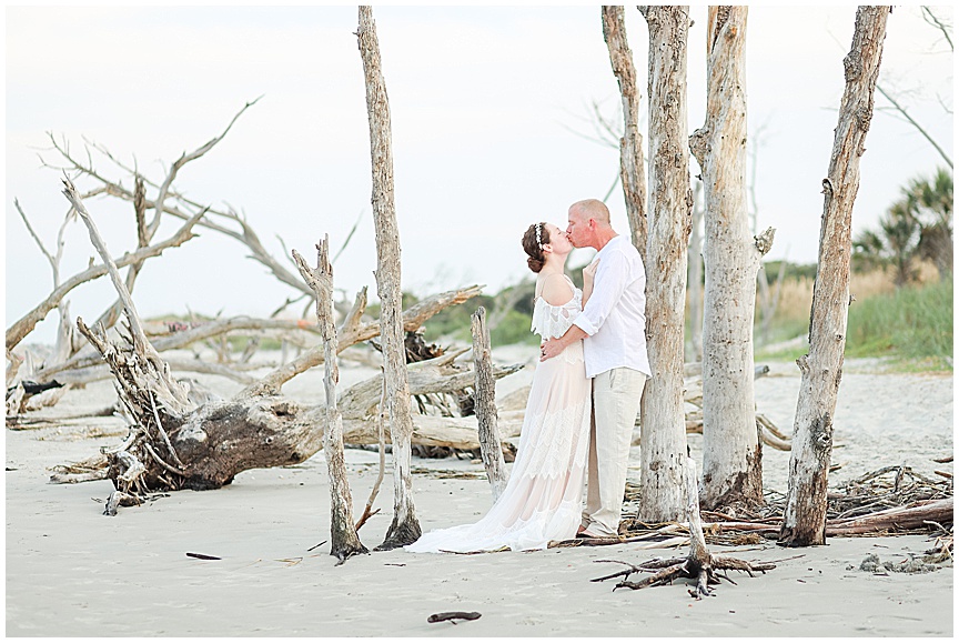 Charleston_Wedding_Photographer_April_Meachum_Folly_Beach_0474.jpg