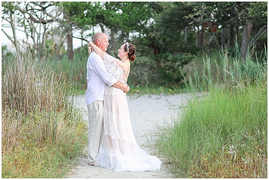 Charleston_Wedding_Photographer_April_Meachum_Folly_Beach_0478.jpg