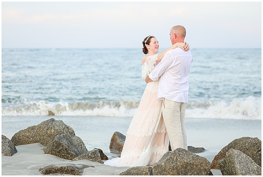 Charleston_Wedding_Photographer_April_Meachum_Folly_Beach_0489.jpg