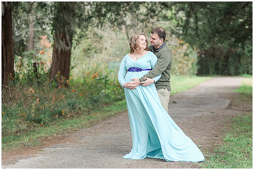 Charleston Estate Maternity Session by Wedding Photographer April Meachum_0824.jpg