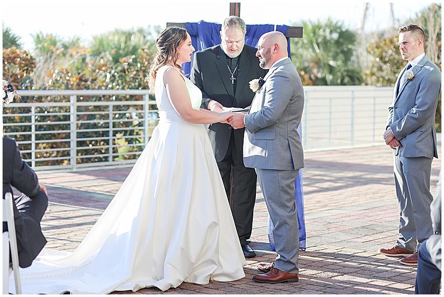 Charleston Harborside East Wedding in Mount Pleasant by Photographer April Meachum_0790.jpg