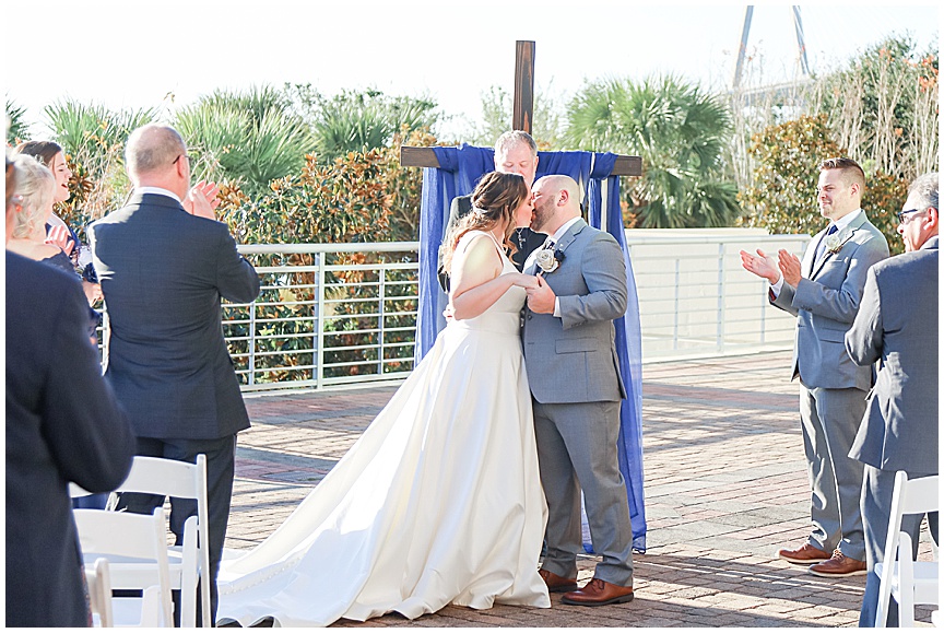 Charleston Harborside East Wedding in Mount Pleasant by Photographer April Meachum_0791.jpg