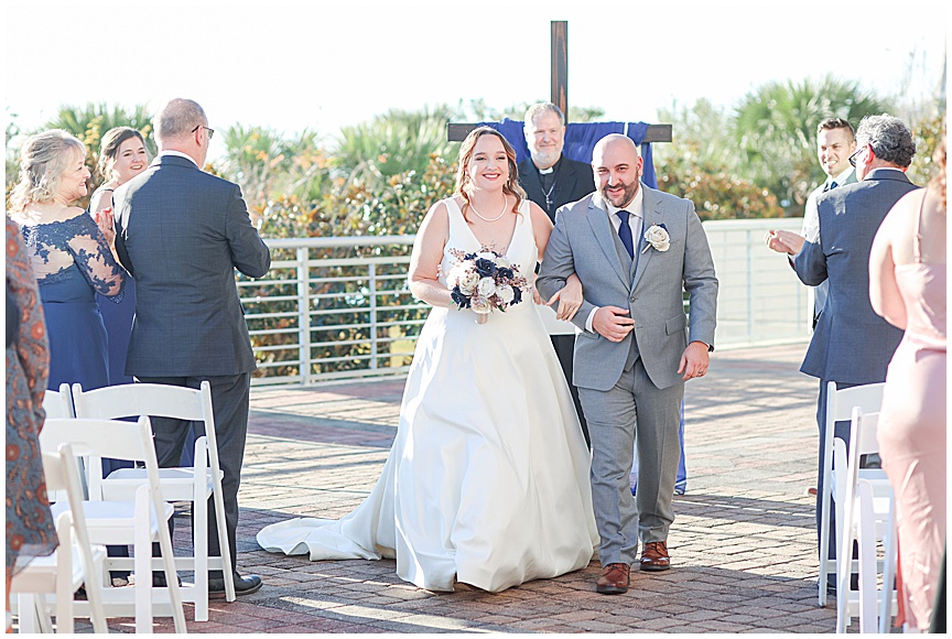 Charleston Harborside East Wedding in Mount Pleasant by Photographer April Meachum_0792.jpg