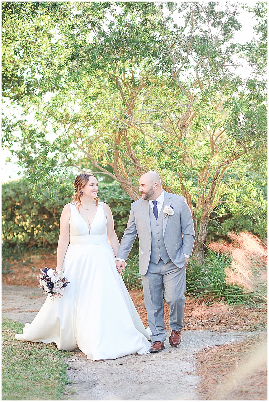 Charleston Harborside East Wedding in Mount Pleasant by Photographer April Meachum_0805.jpg