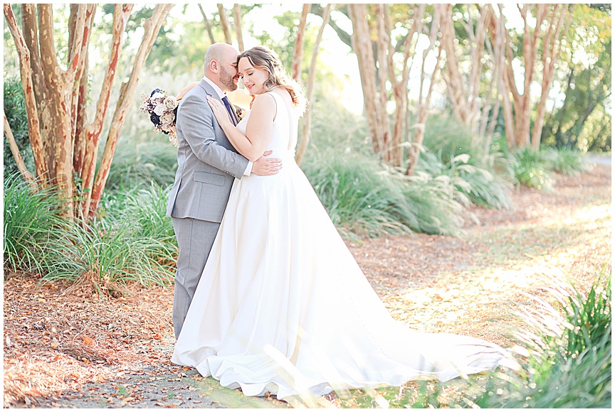 Charleston Harborside East Wedding in Mount Pleasant by Photographer April Meachum_0812.jpg