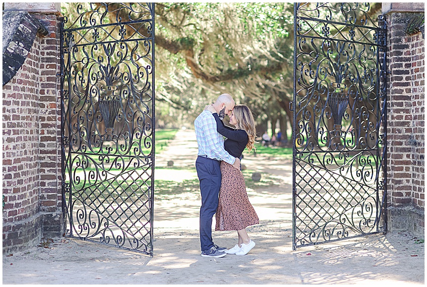 Boone Hall Plantation Proposal and Engagement Session in Charleston by April Meachum Photography_1154.jpg