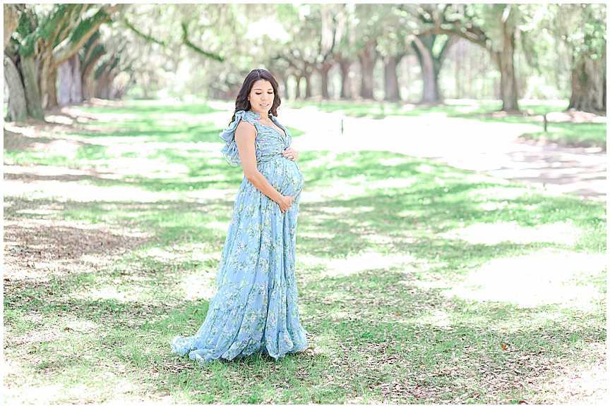 Boone Hall Plantation Maternity Session by Charleston Wedding Photographers April and Jared Meachum_1291.jpg