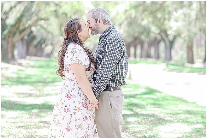 Boone Hall Plantation Engagement Session by Charleston Wedding Photographers April and Jared Meachum_1320.jpg