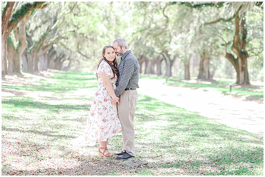 Boone Hall Plantation Engagement Session by Charleston Wedding Photographers April and Jared Meachum_1330.jpg