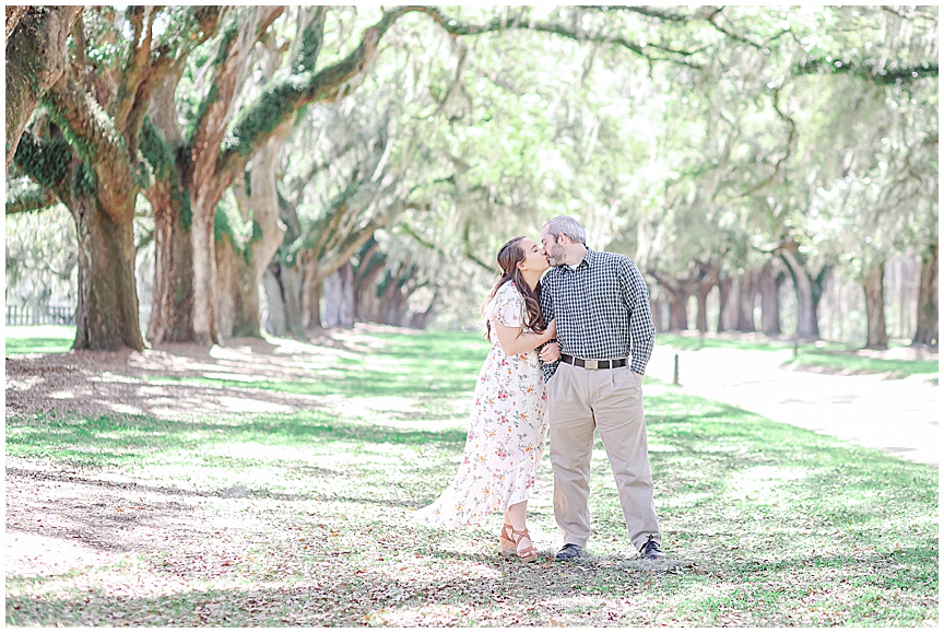 Boone Hall Plantation Engagement Session by Charleston Wedding Photographers April and Jared Meachum_1332.jpg